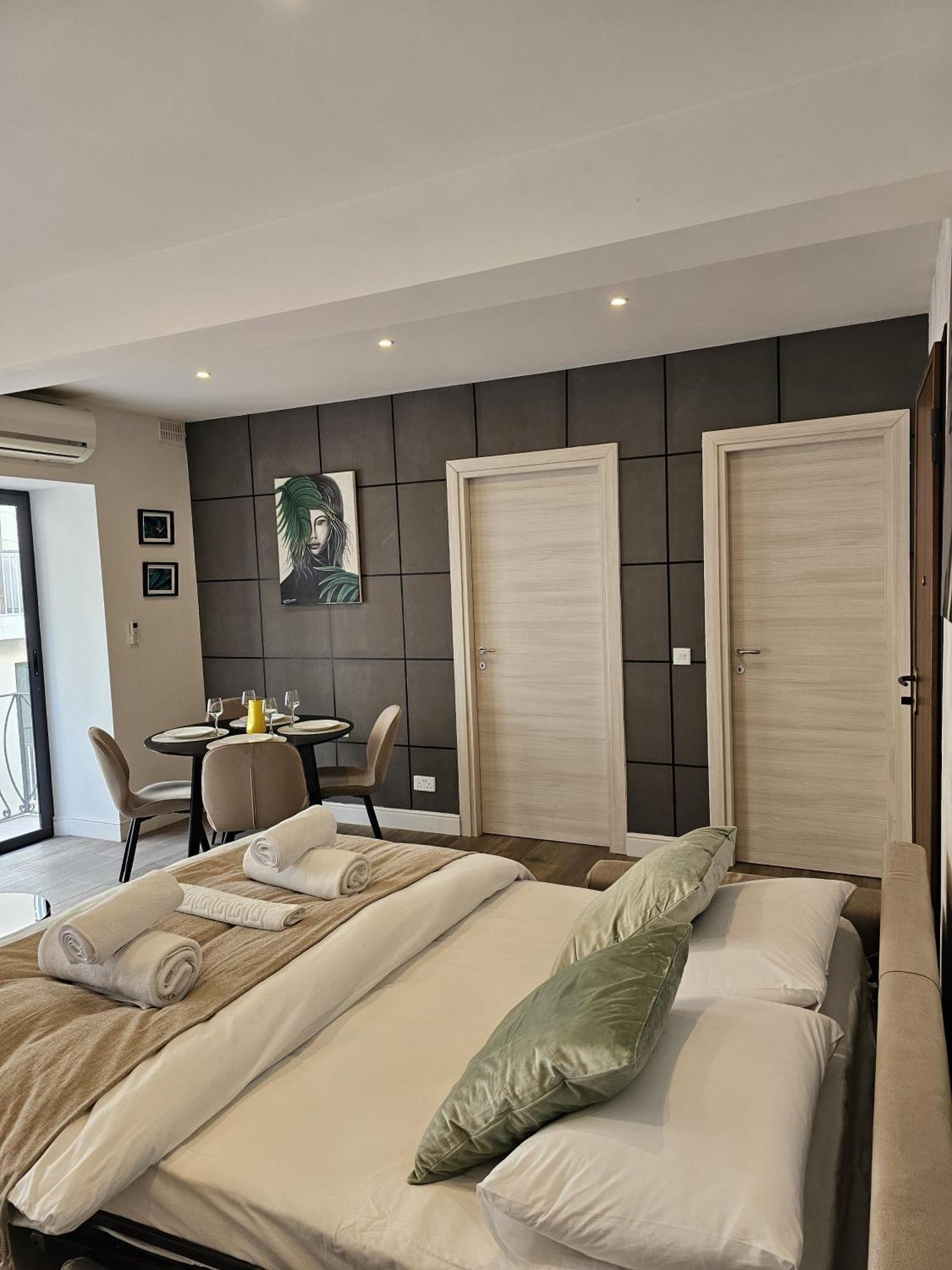 Korzo Suites Sliema III Екстериор снимка